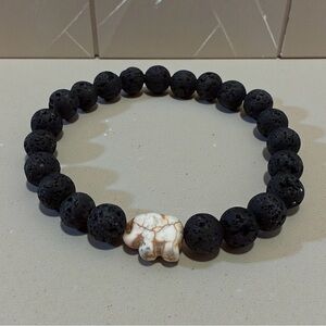 FAHLO White Howlite Elephant & Black Lava Beaded Expedition Tracking Bracelet